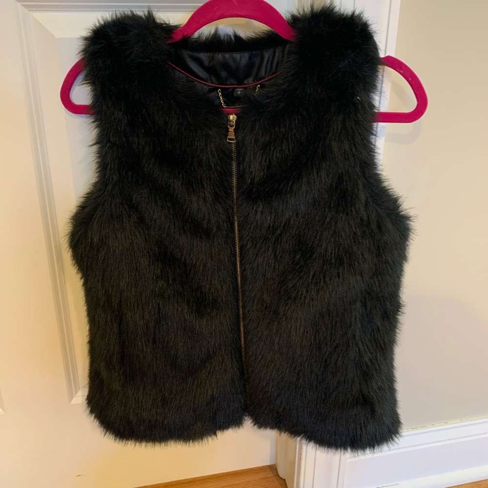 Faux fur Express vest size small